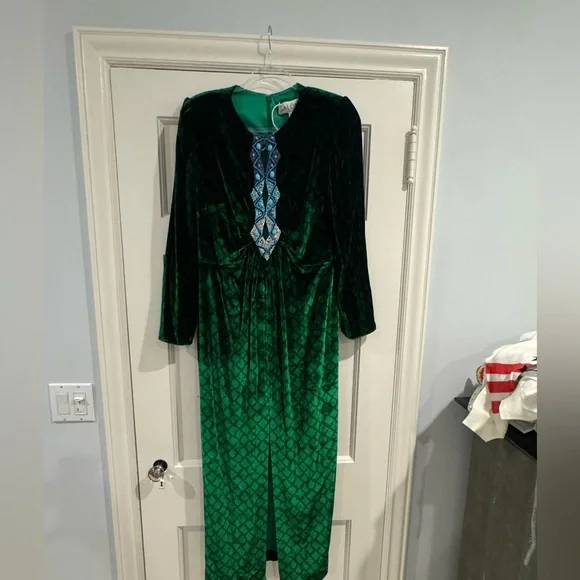 green emerald velvet dress Saloni London